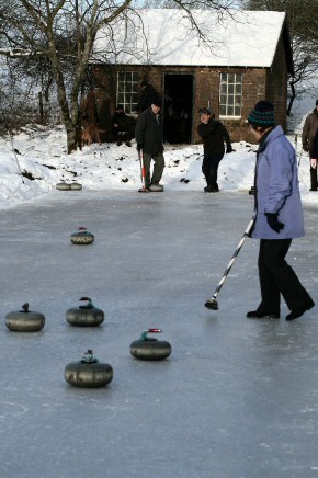 Picture of curling on Drumore Pond, 10 January 2010, 22KB